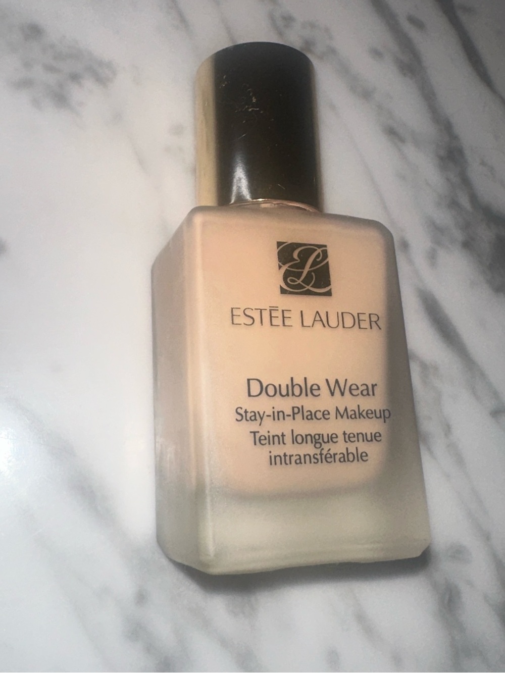 Estee Lauder Double Wear Foundation - Light Beige color — shade 1N2 Ecru